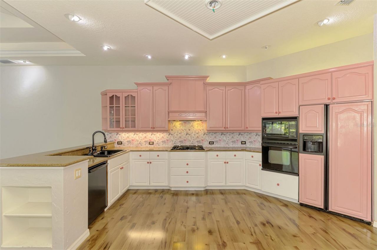 4889 Carrington Circle, Sarasota, FL 34243 Photo