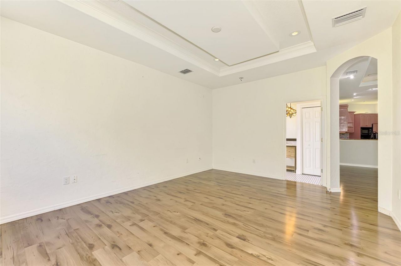 4889 Carrington Circle, Sarasota, FL 34243 Photo