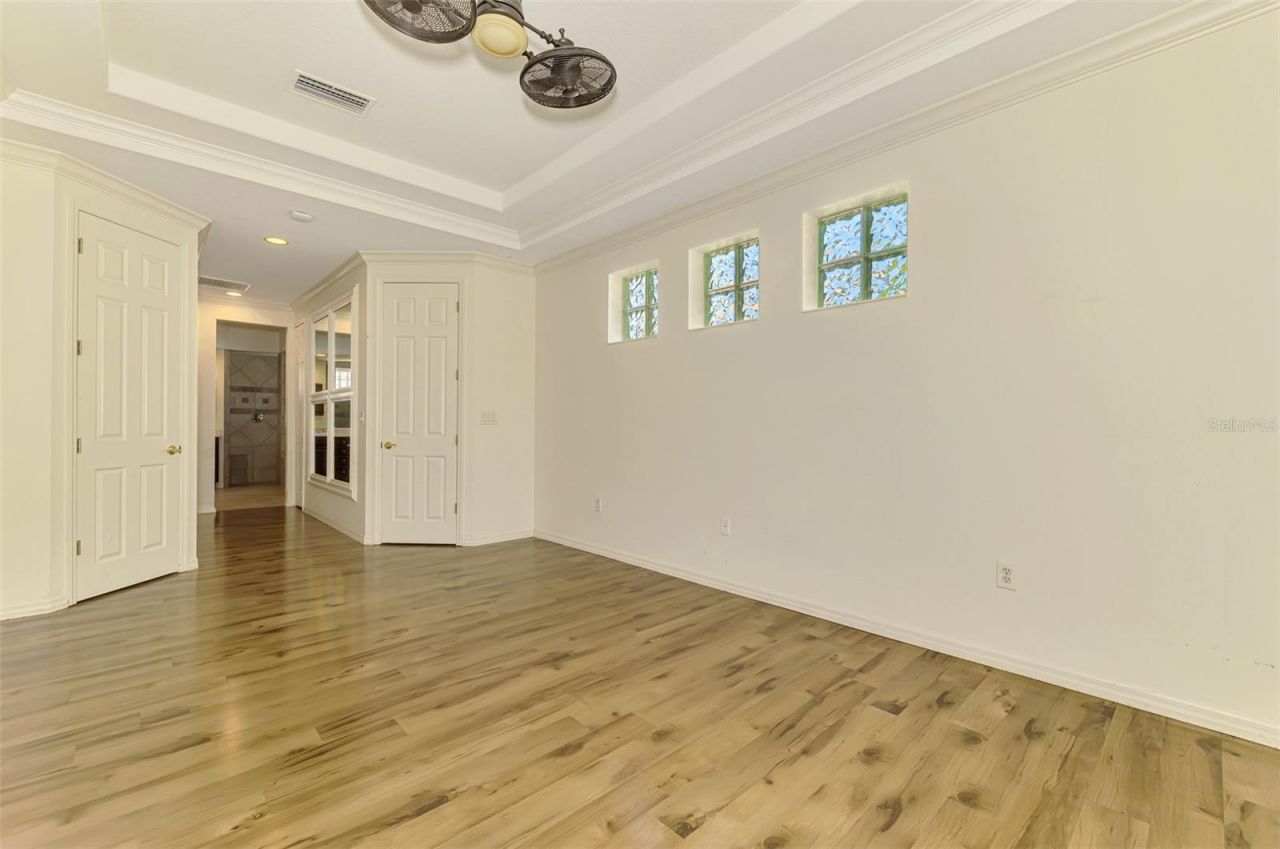 4889 Carrington Circle, Sarasota, FL 34243 Photo