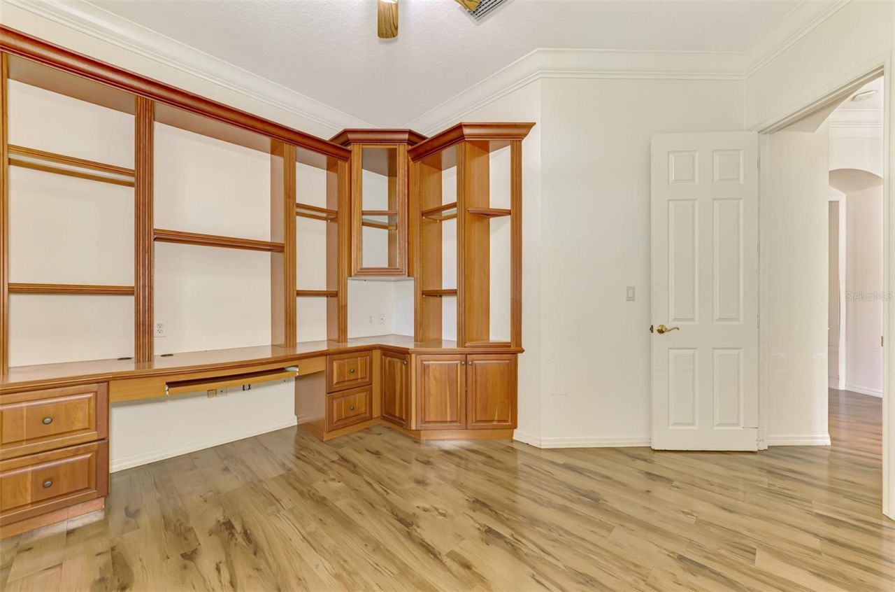 4889 Carrington Circle, Sarasota, FL 34243 Photo