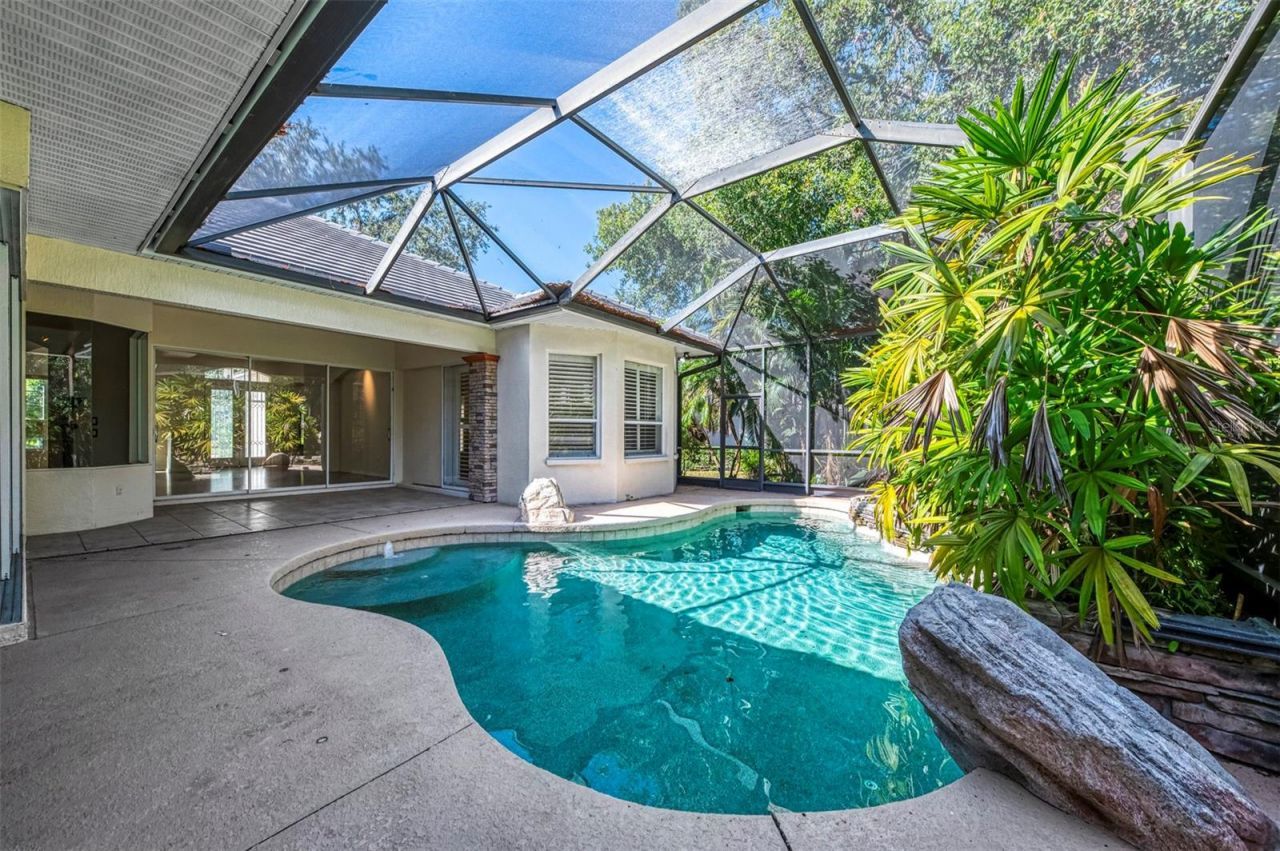 4889 Carrington Circle, Sarasota, FL 34243 Photo