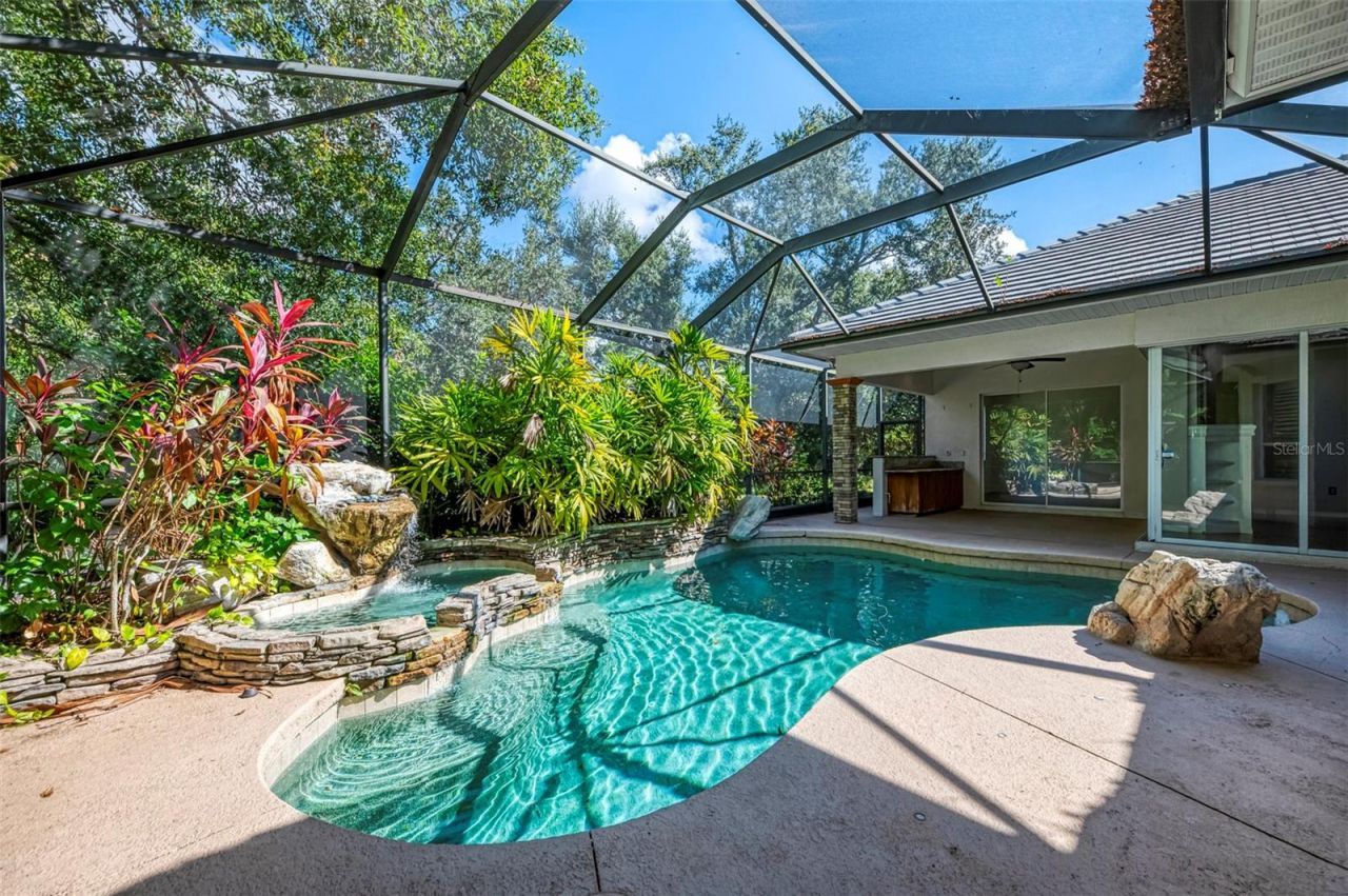 4889 Carrington Circle, Sarasota, FL 34243 Photo