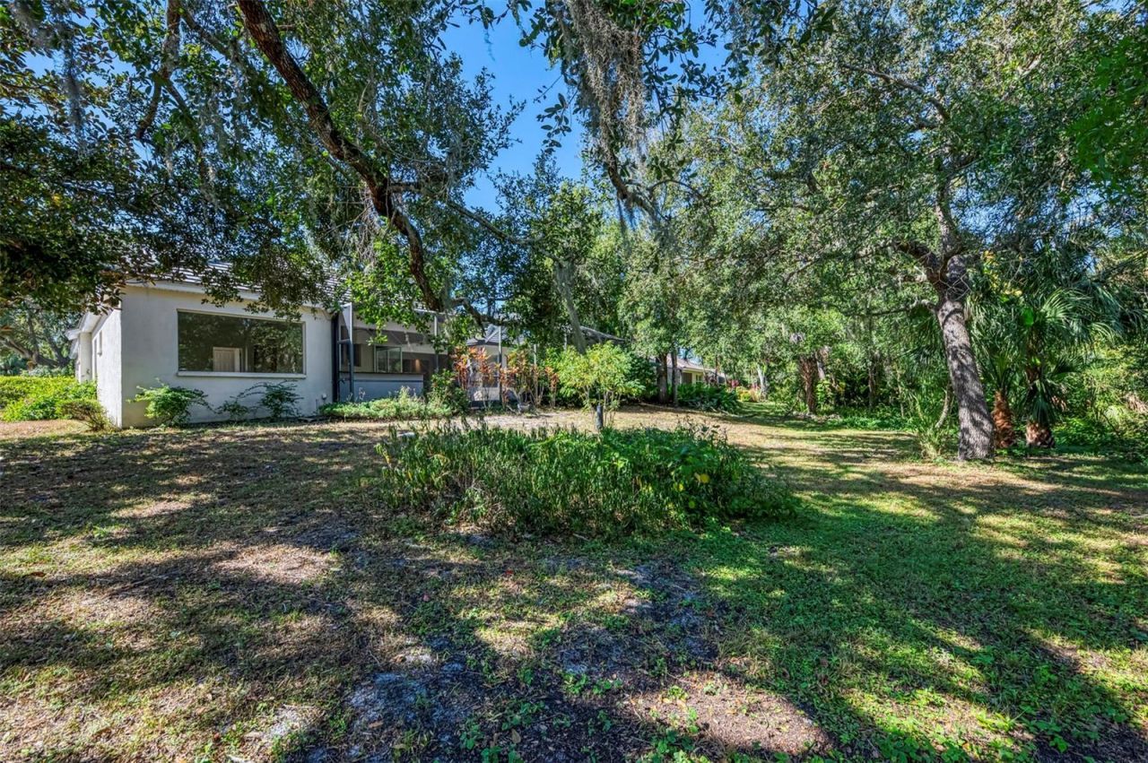 4889 Carrington Circle, Sarasota, FL 34243 Photo
