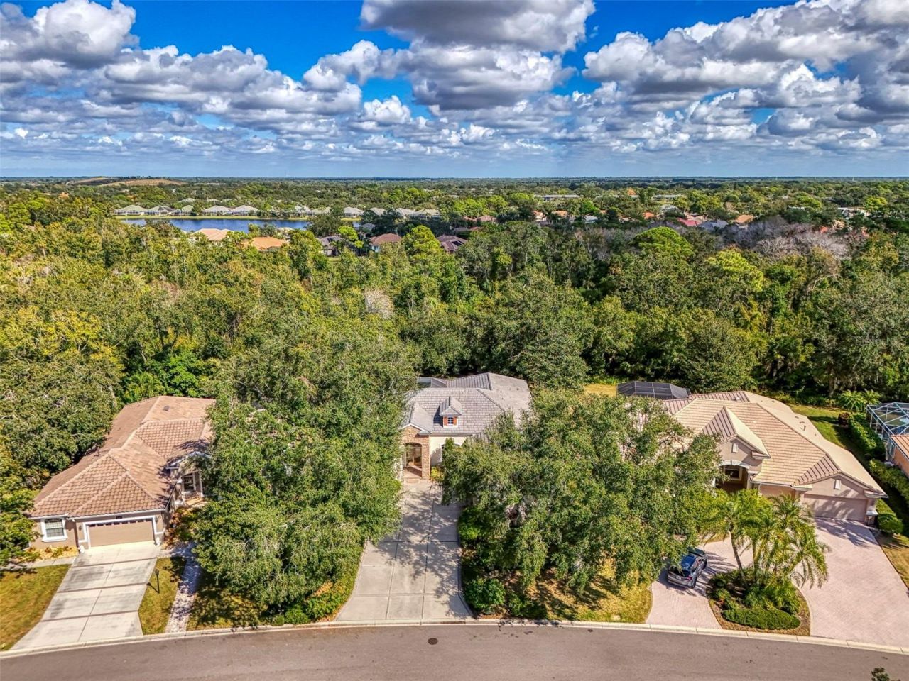 4889 Carrington Circle, Sarasota, FL 34243 Photo