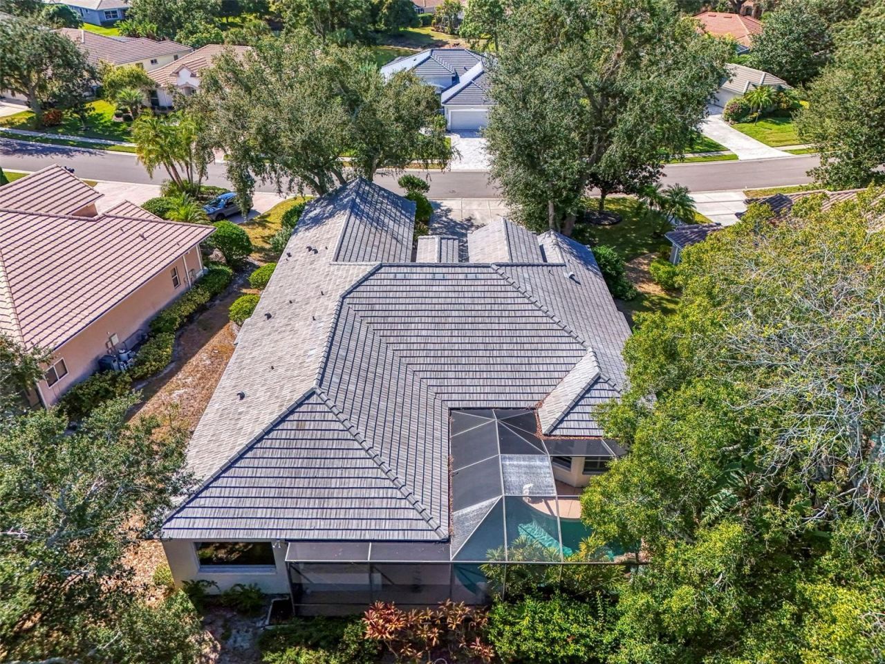 4889 Carrington Circle, Sarasota, FL 34243 Photo