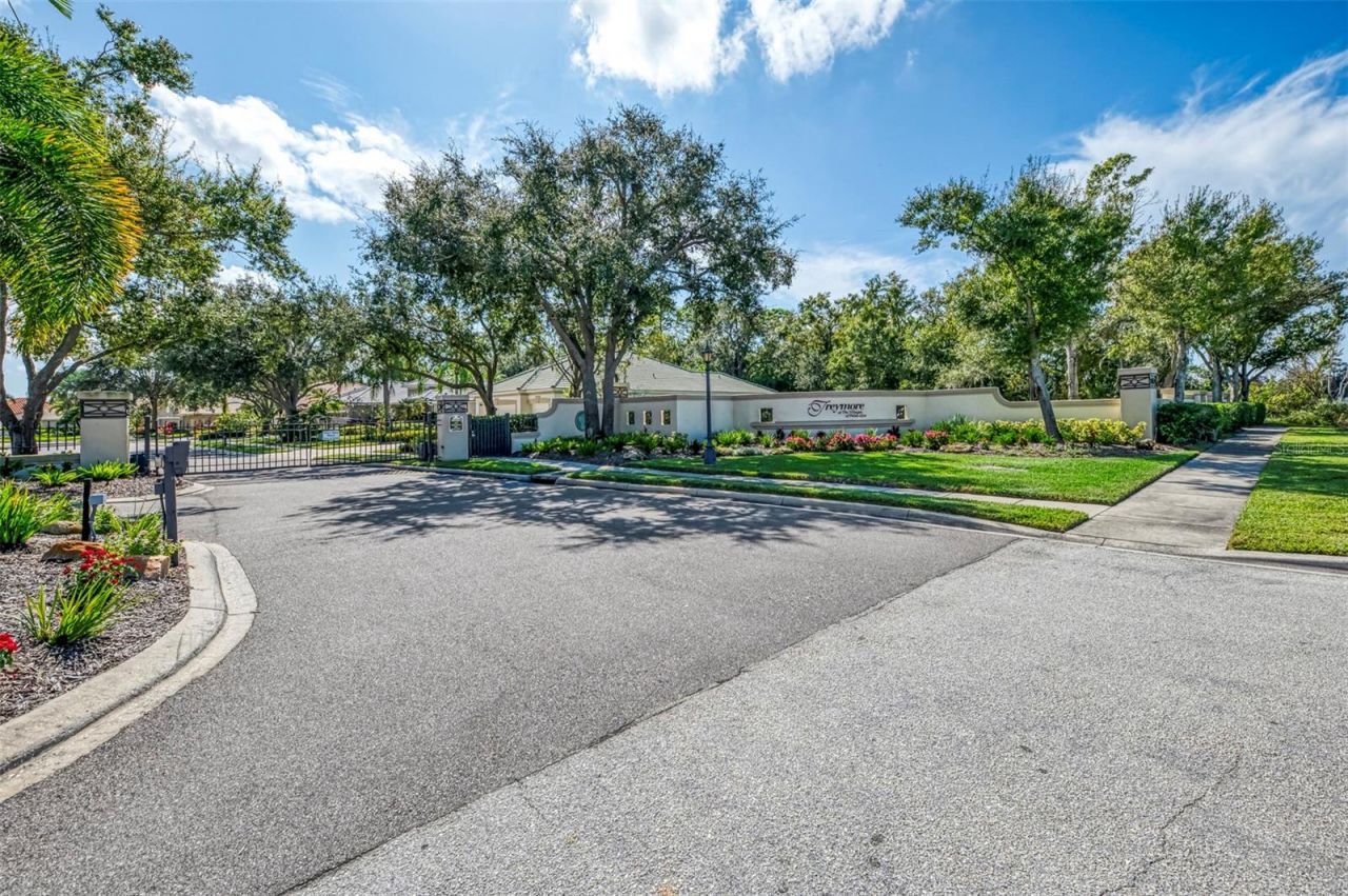 4889 Carrington Circle, Sarasota, FL 34243 Photo