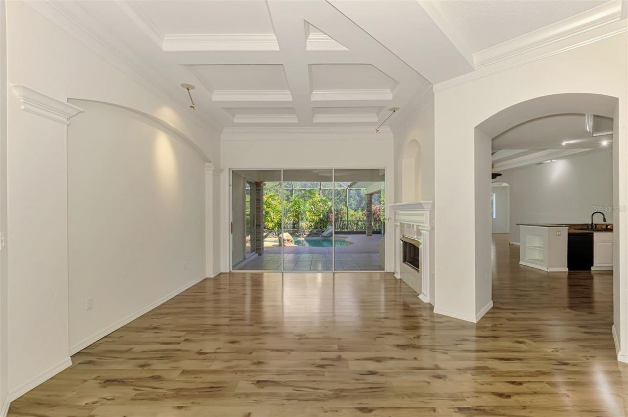 4889 Carrington Circle, Sarasota, FL 34243 Photo