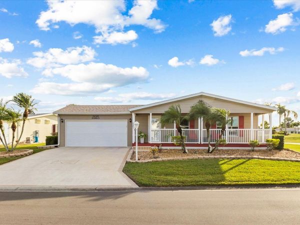 3301 Crabapple Drive, Port St. Lucie, FL 34952