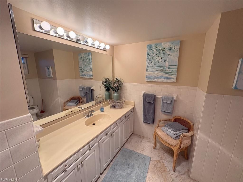 383 Harbour Dr, Unit 207, Naples, FL 34103 Photo