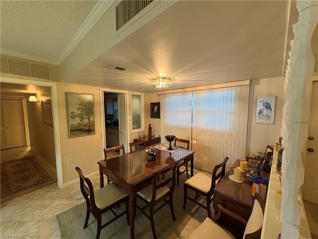 383 Harbour Dr, Unit 207, Naples, FL 34103 Photo