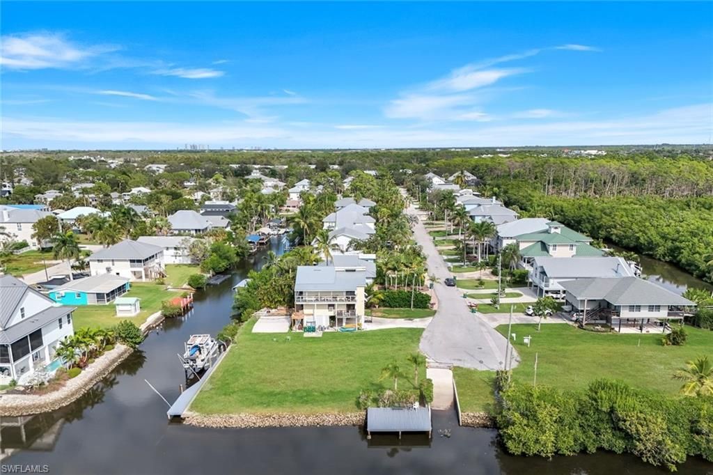 1277 Grand Canal Dr, Naples, FL 34110 Photo