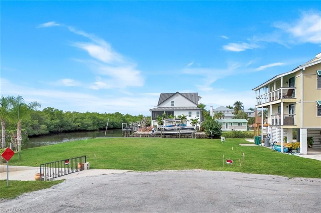 1277 Grand Canal Dr, Naples, FL 34110 Photo