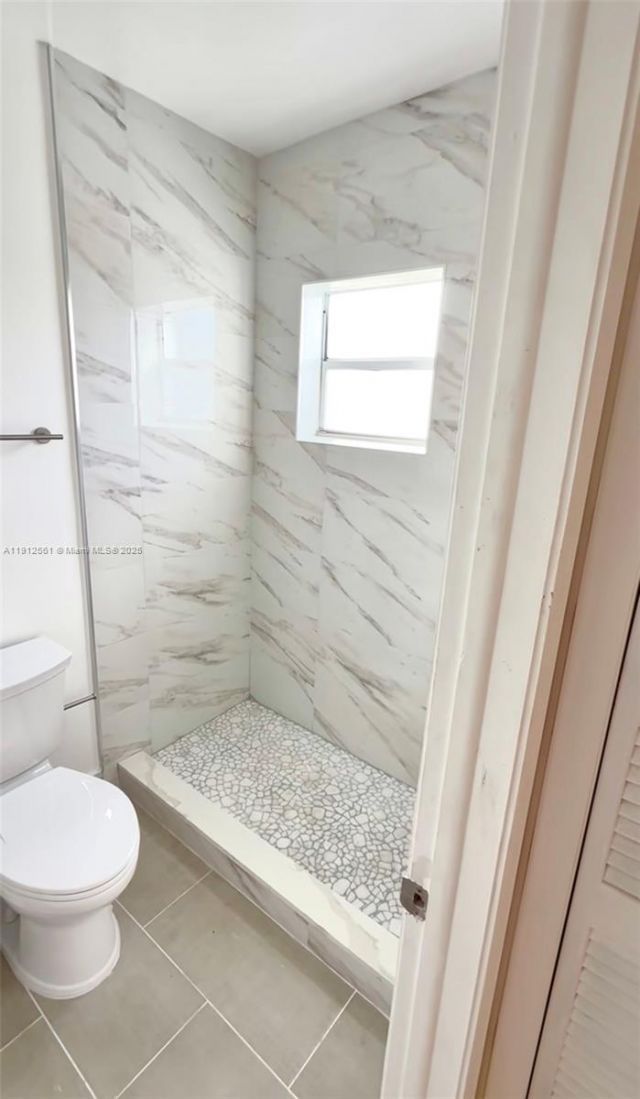 326 Wilson St, Unit 205, Hollywood, FL 33019 Photo