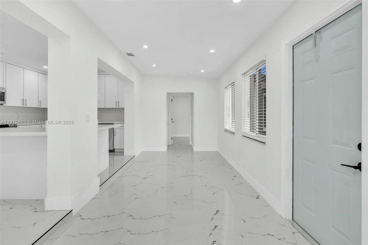 141 NW 89th St, El Portal, FL 33150 Photo