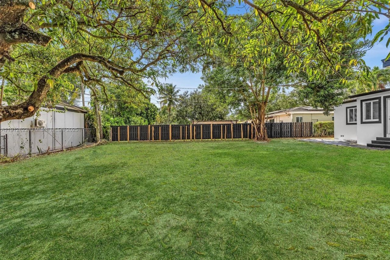 141 NW 89th St, El Portal, FL 33150 Photo