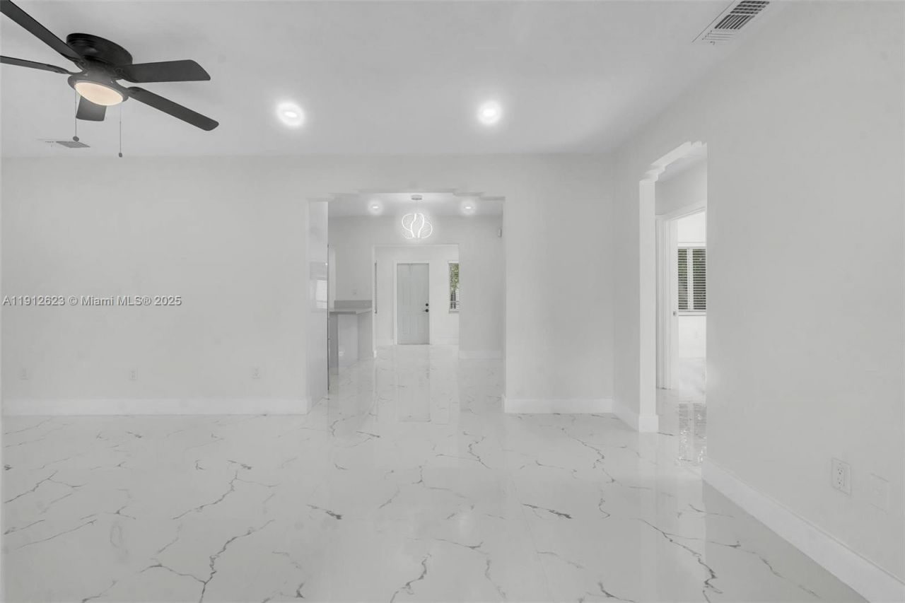 141 NW 89th St, El Portal, FL 33150 Photo