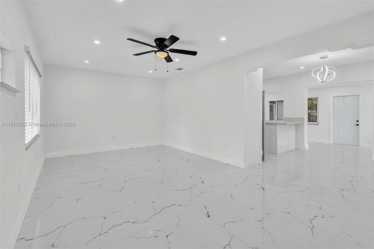 141 NW 89th St, El Portal, FL 33150 Photo