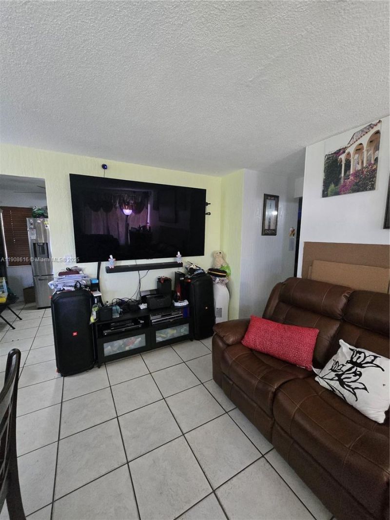 5709 Lincoln St, Hollywood, FL 33021 Photo