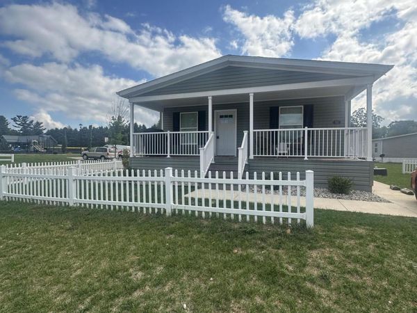 83 Viking Drive NW, Sparta, MI 49345