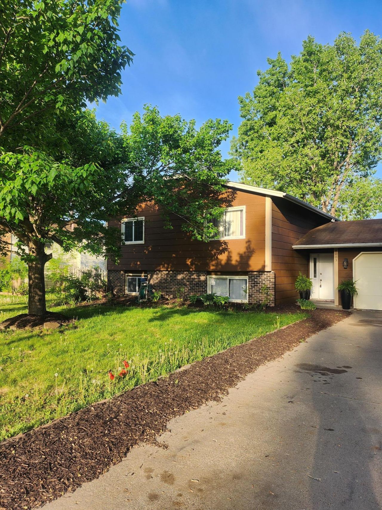 8003 Fairfield Circle, Brooklyn Park, MN 55444 Main Photo