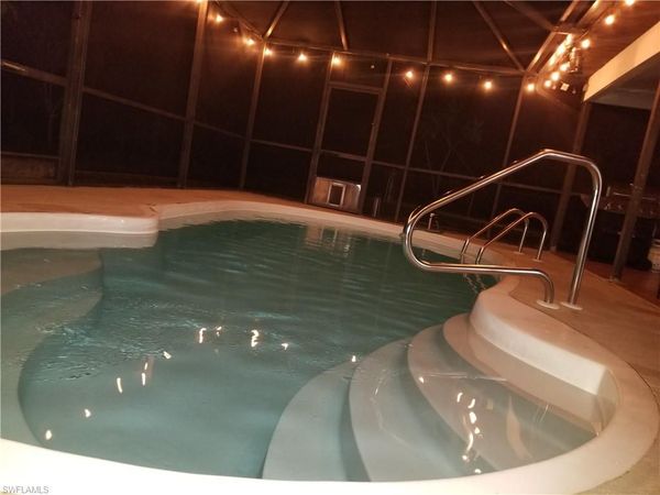 10301 Tarrah LN, BONITA SPRINGS, FL 34135