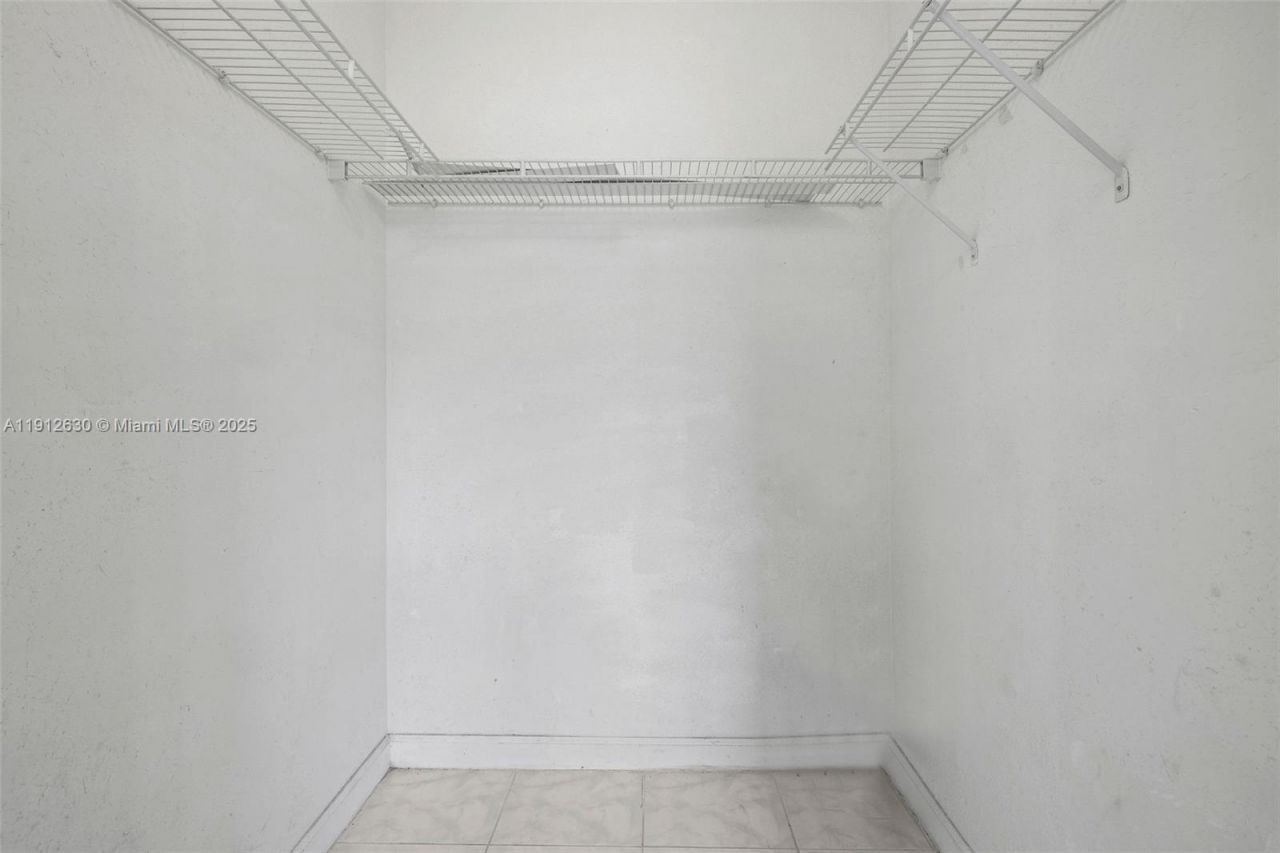 1658 SE 28th Ct, Unit 200, Homestead, FL 33035 Photo