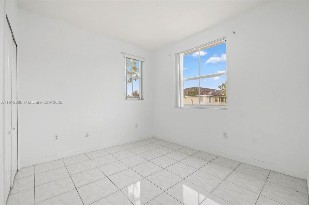 1658 SE 28th Ct, Unit 200, Homestead, FL 33035 Photo