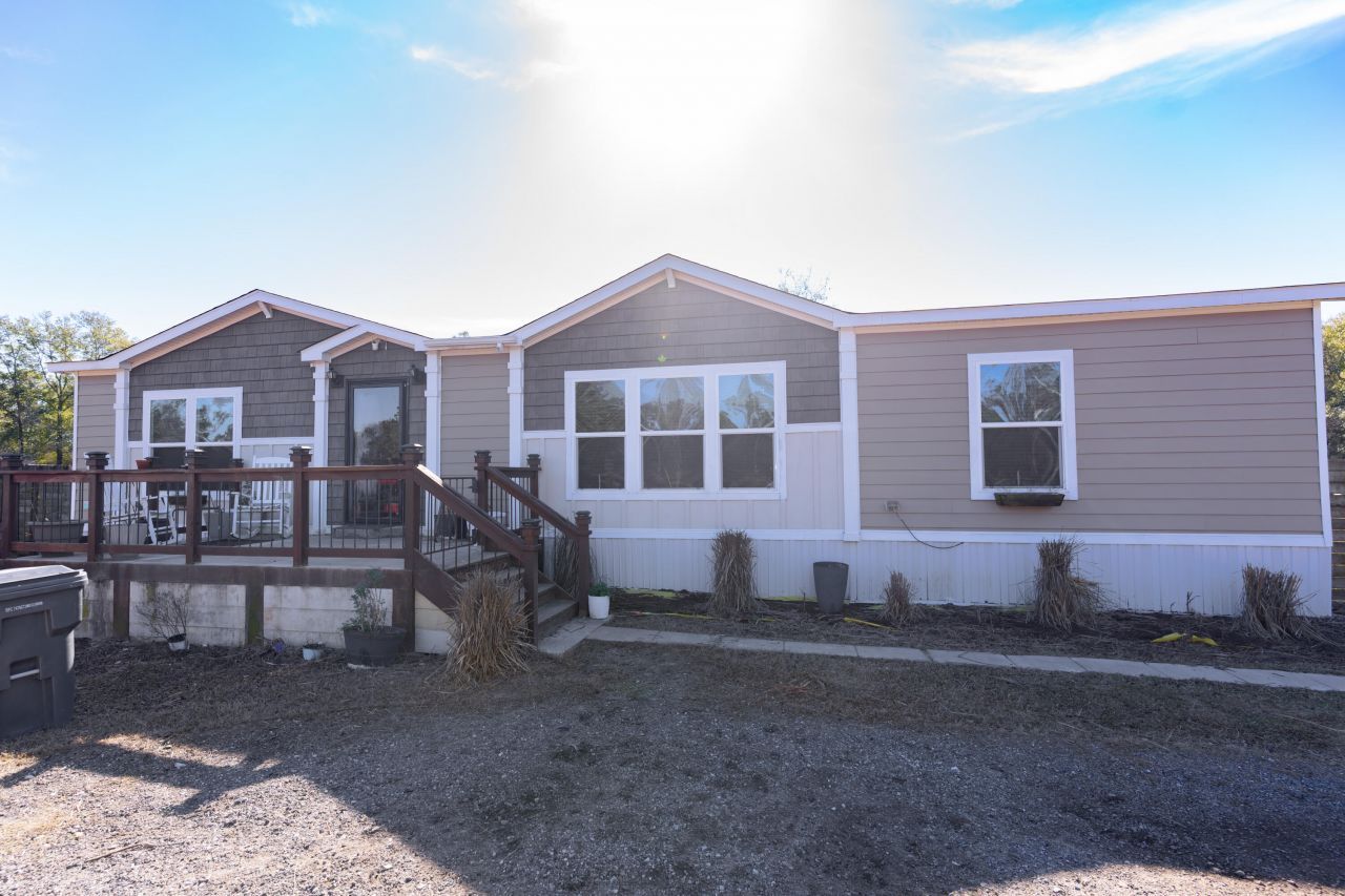 325 Majestic Boulevard, Defuniak Springs, FL 32433 Main Photo