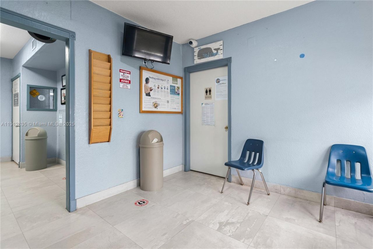 1920 SW 22nd St, Miami, FL 33145 Photo