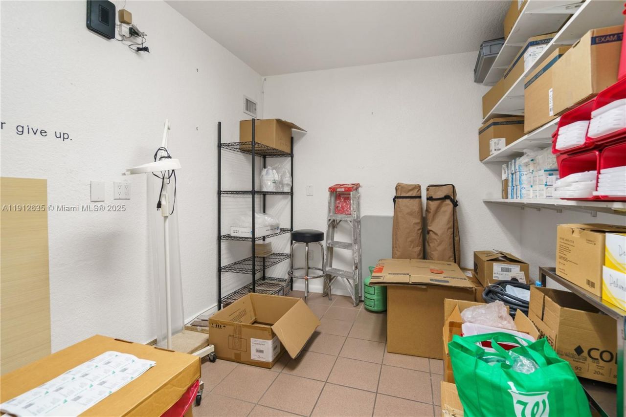 1920 SW 22nd St, Miami, FL 33145 Photo