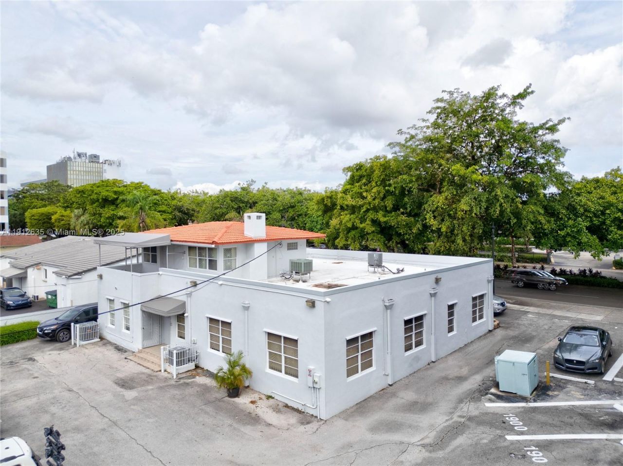 1920 SW 22nd St, Miami, FL 33145 Photo