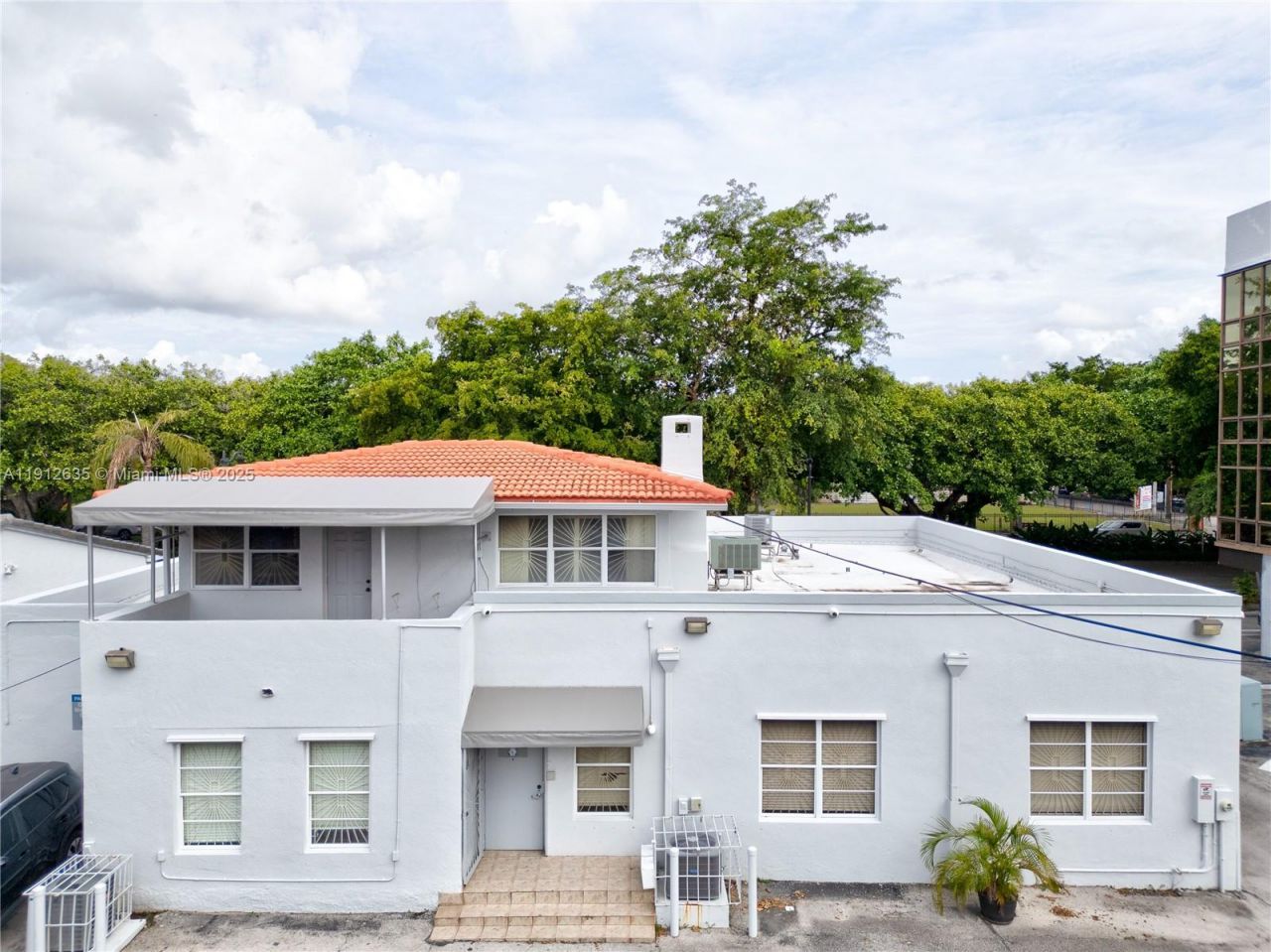 1920 SW 22nd St, Miami, FL 33145 Photo