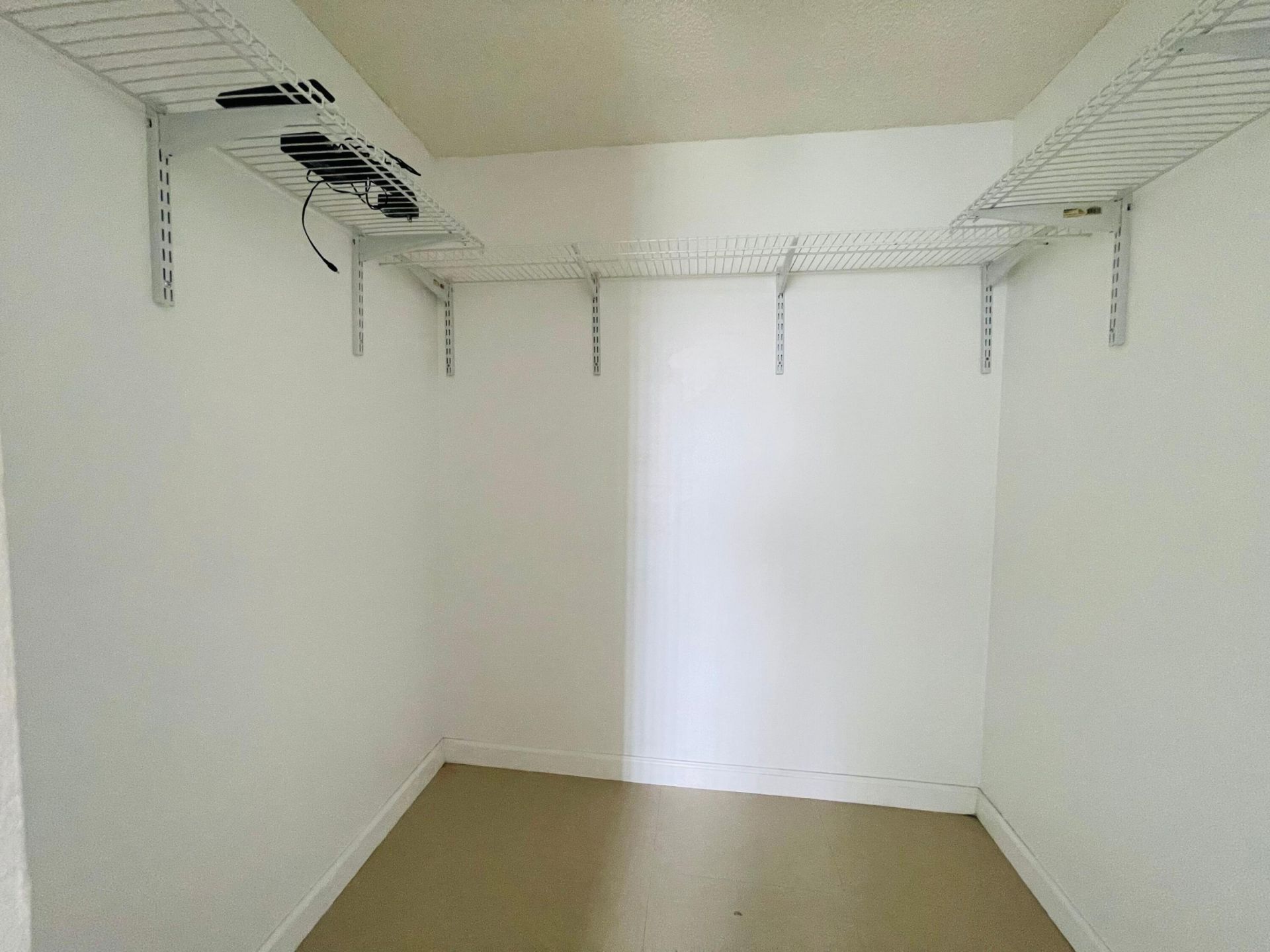 6300 S Falls Cir Drive, Unit 412, Lauderhill, FL 33319 Photo