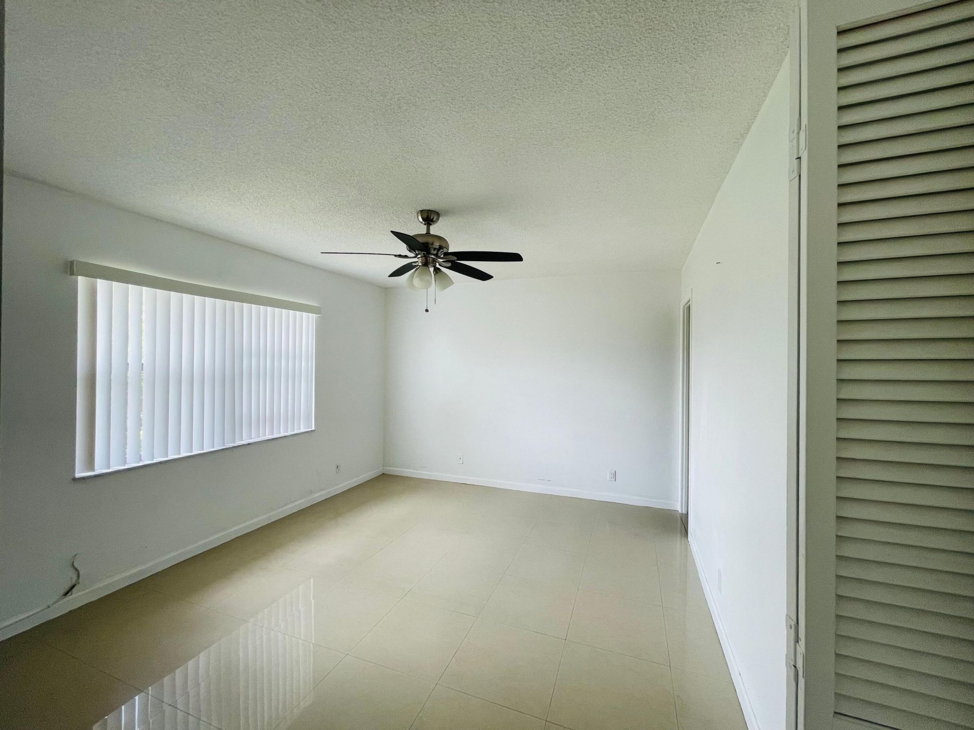 6300 S Falls Cir Drive, Unit 412, Lauderhill, FL 33319 Photo