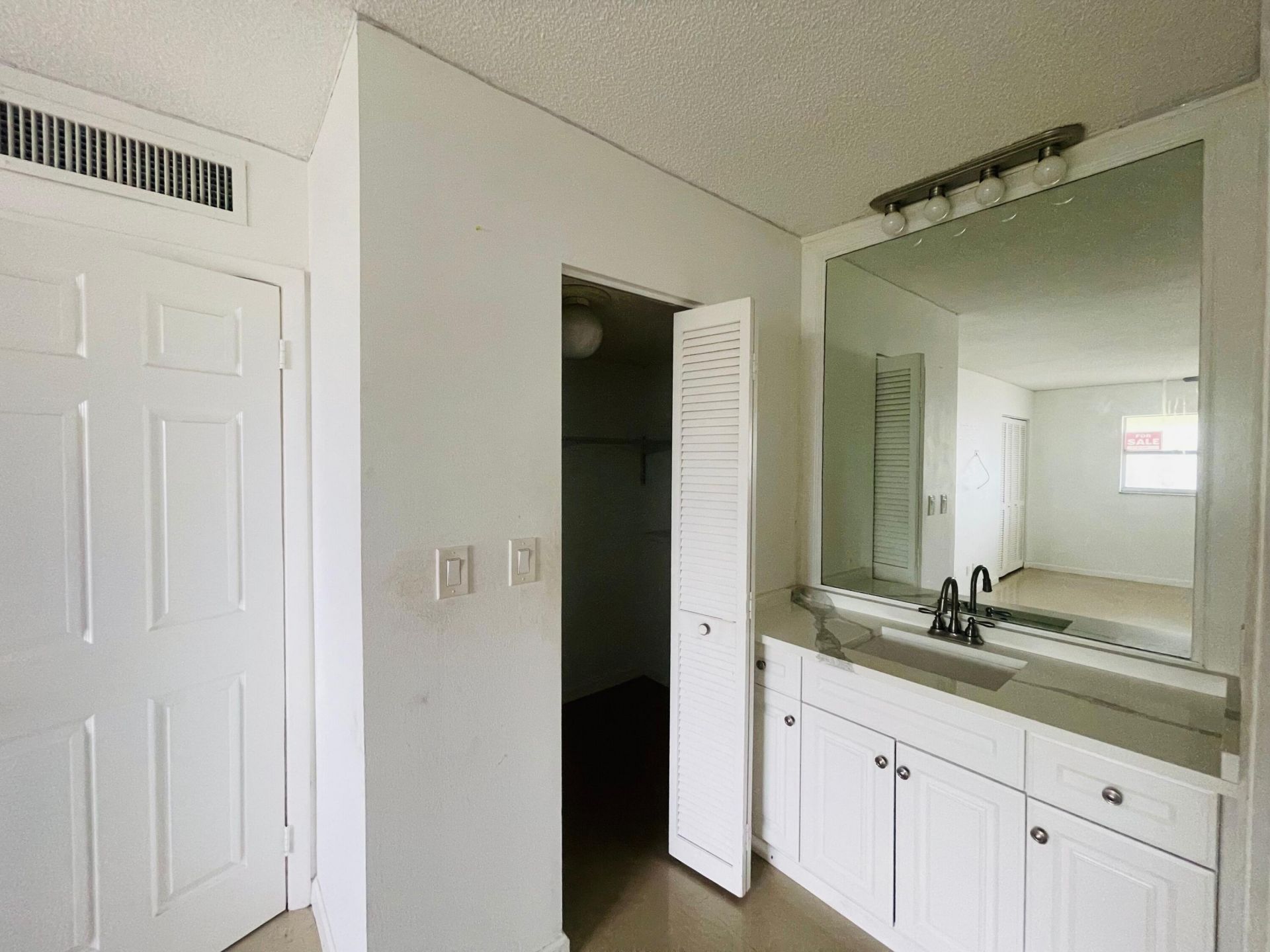 6300 S Falls Cir Drive, Unit 412, Lauderhill, FL 33319 Photo
