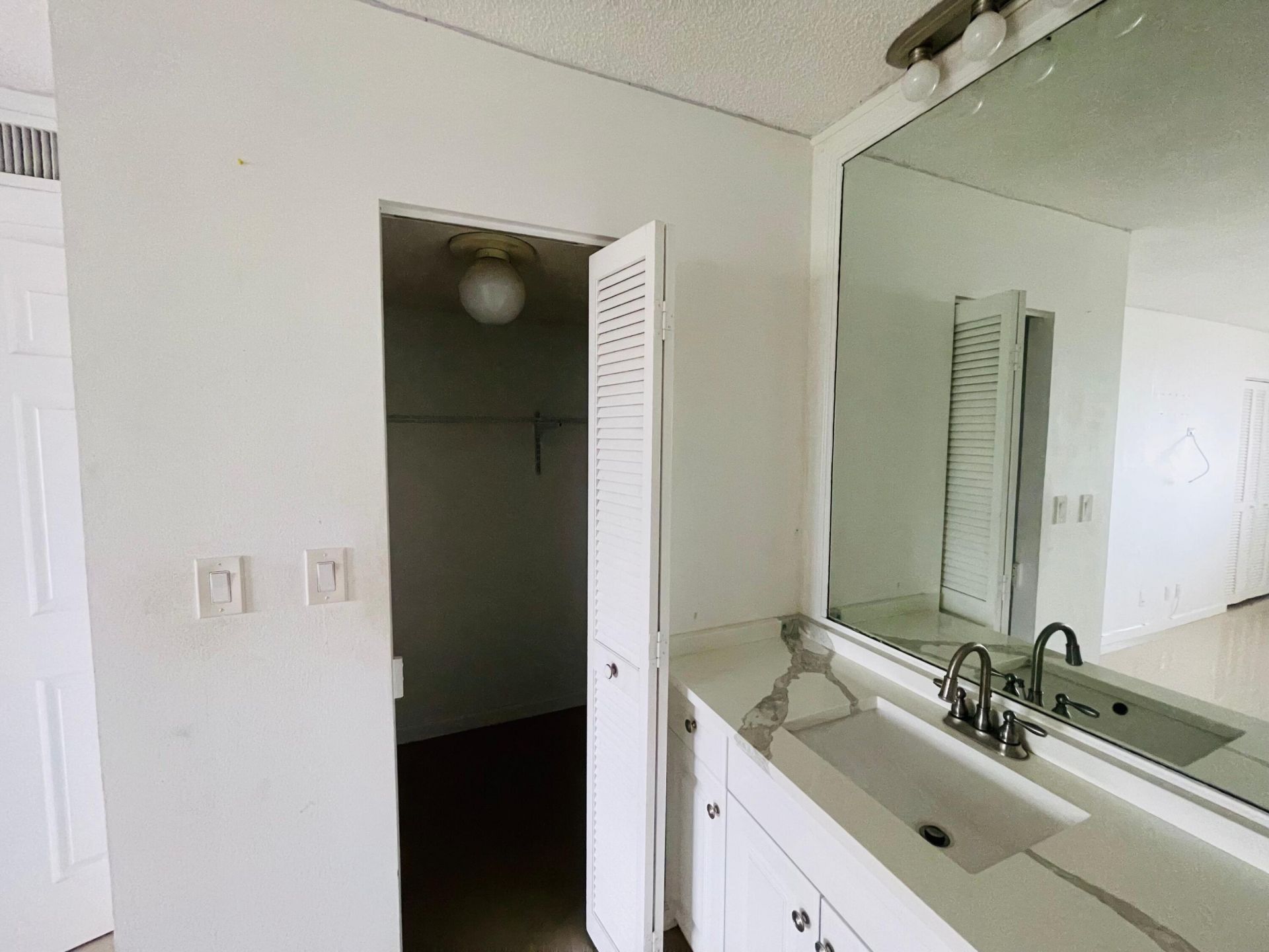 6300 S Falls Cir Drive, Unit 412, Lauderhill, FL 33319 Photo