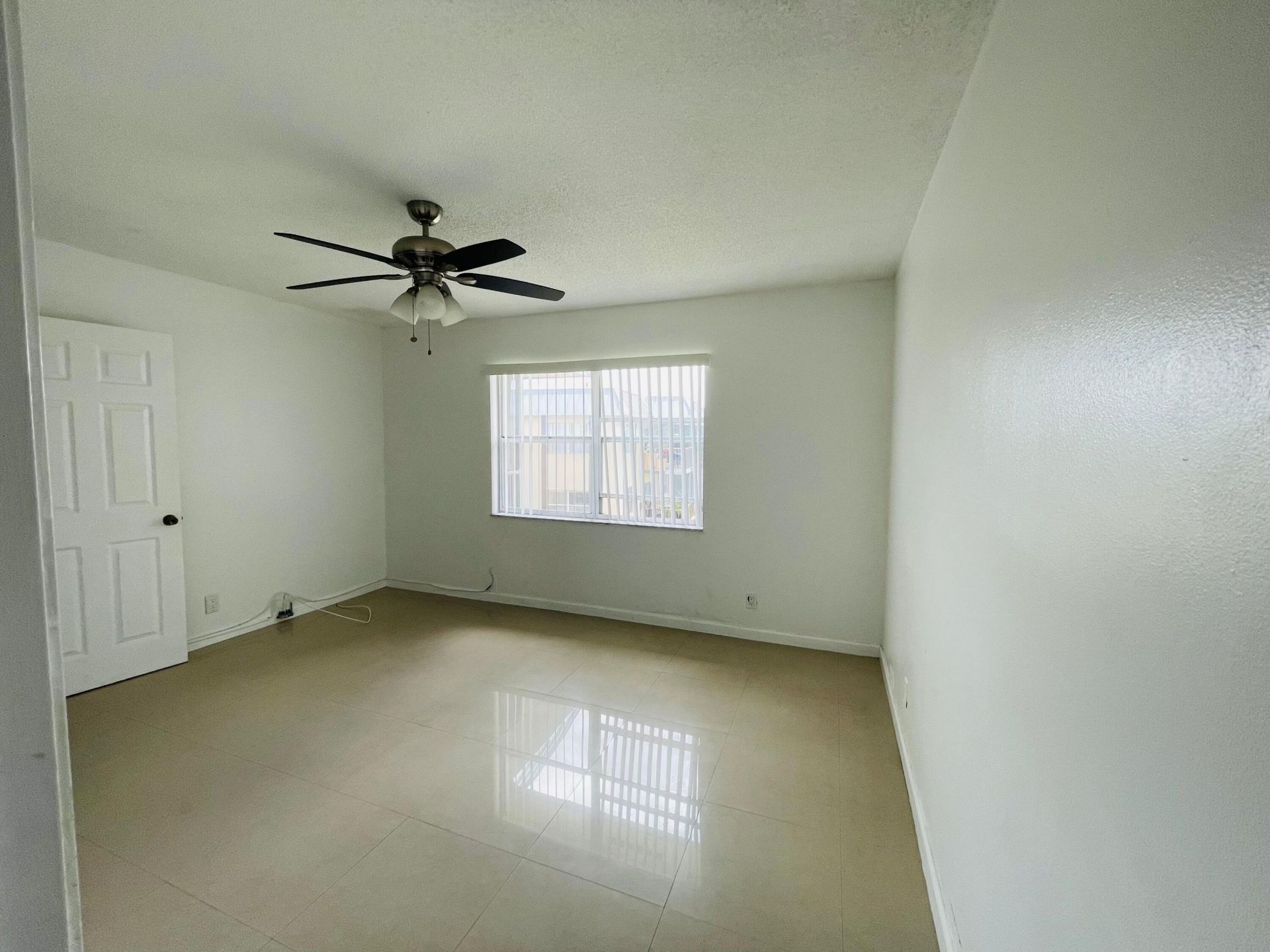 6300 S Falls Cir Drive, Unit 412, Lauderhill, FL 33319 Photo