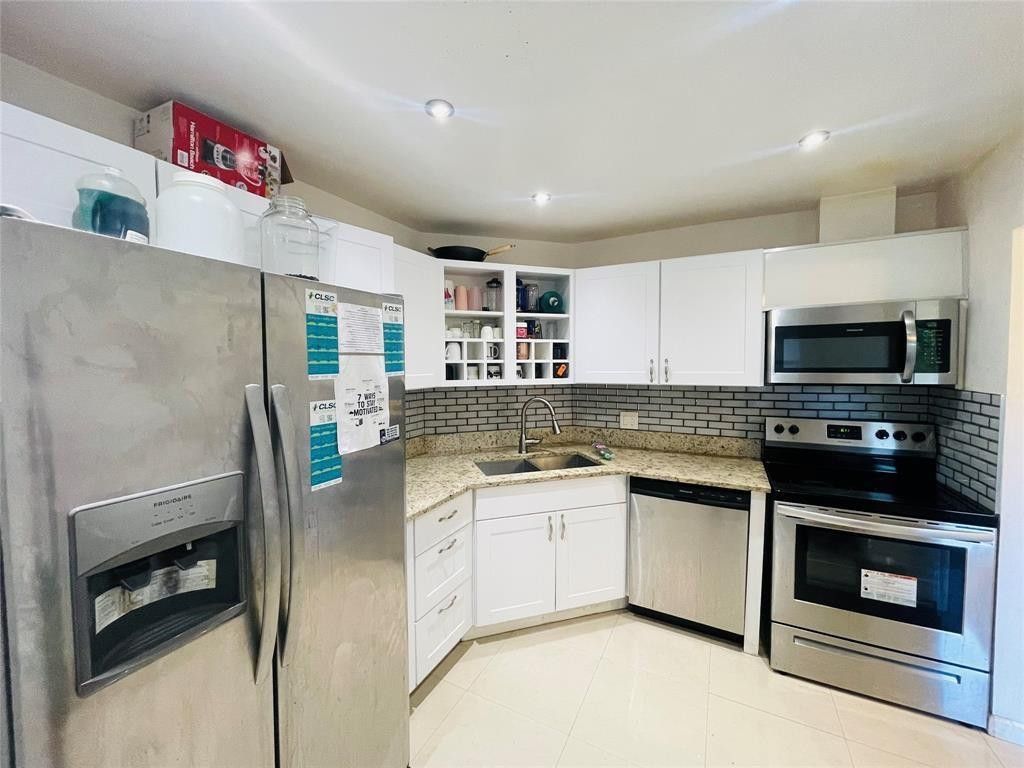 6300 S Falls Cir Drive, Unit 412, Lauderhill, FL 33319 Photo