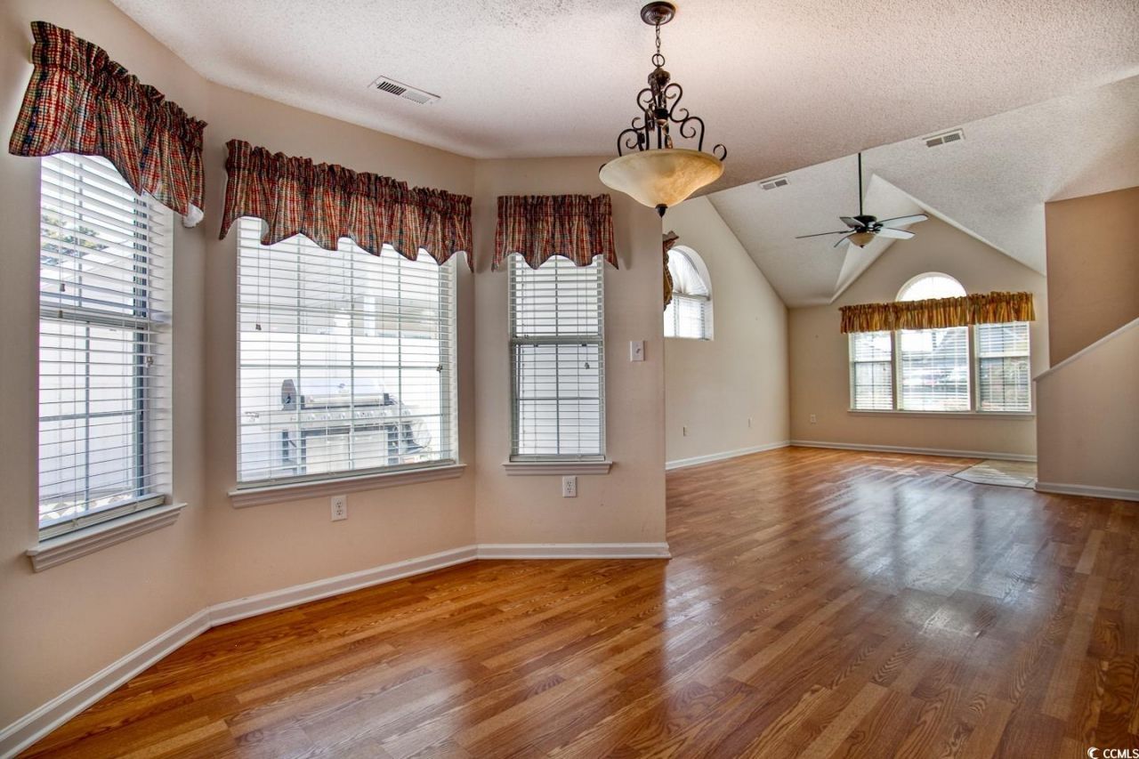 110 Wagon Wheel Ln. Photo 9