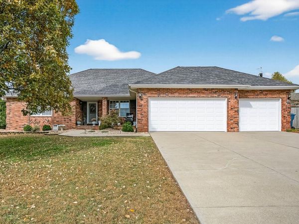 307 N 38th Street , Nixa, MO 65714