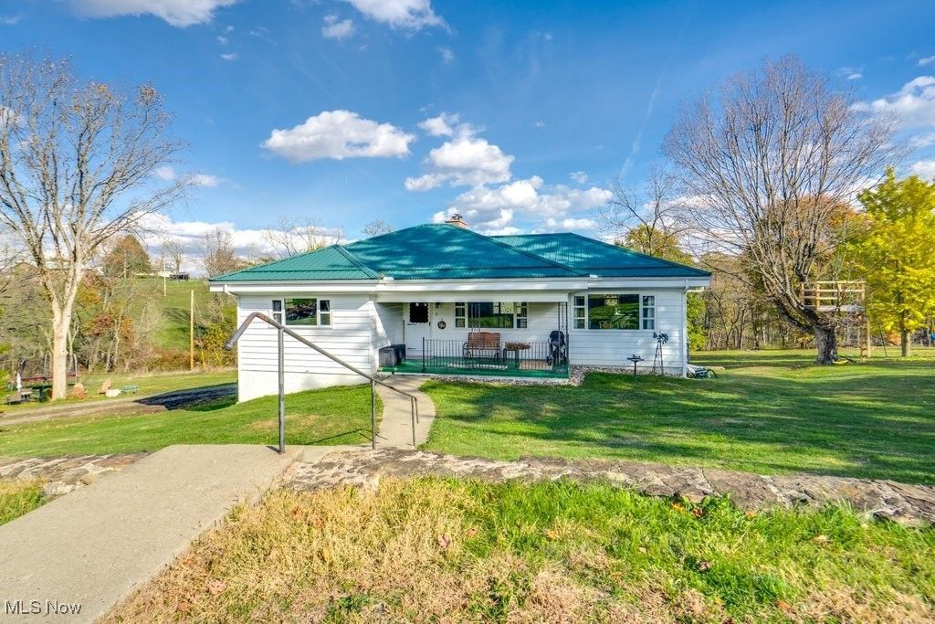 161 Ridgeway Road, Richmond, OH 43944 Main Photo