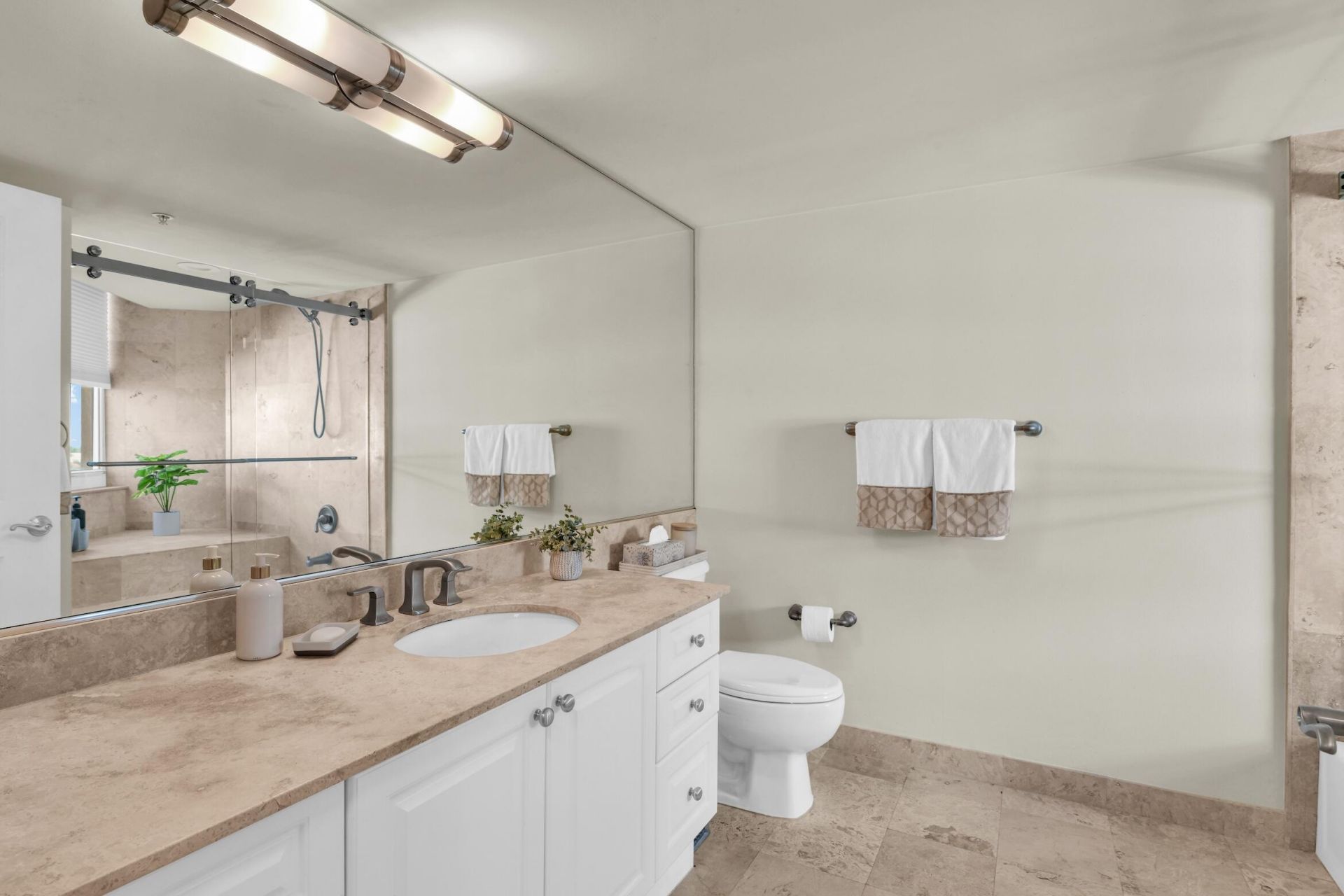 99 SE Mizner Boulevard, Unit 848, Boca Raton, FL 33432 Photo