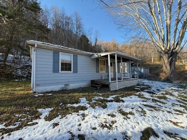 611 Swell Mountain Rd, SANDSTONE, WV 25985