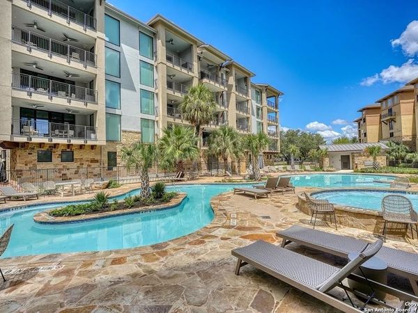 1000 The Cape, Unit 10, Horseshoe Bay, TX 78657