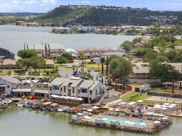 1000 The Cape, Unit 10, Horseshoe Bay, TX 78657