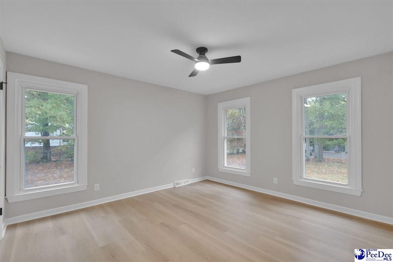 1442 London Drive Photo 15