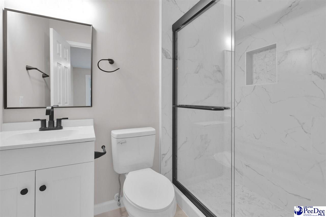1442 London Drive Photo 17