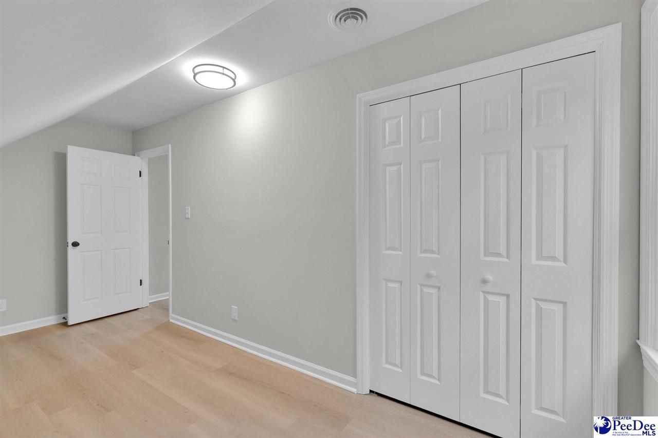 1442 London Drive Photo 34