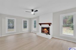 1442 London Drive photo 4