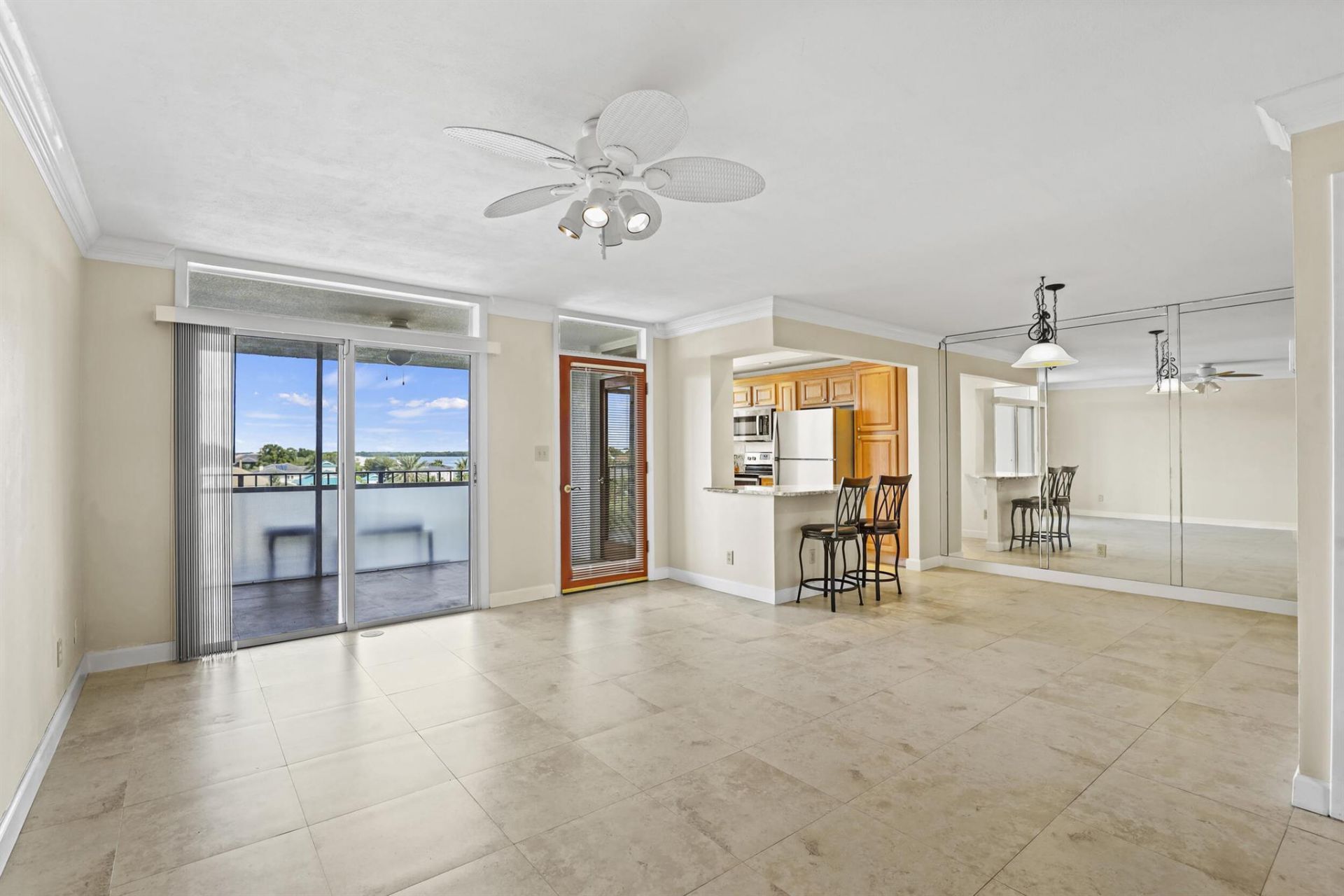 109 Paradise Harbour Boulevard, Unit 514, North Palm Beach, FL 33408 Photo